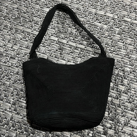 Vintage Black Zipper Purse - Picture 2 of 11